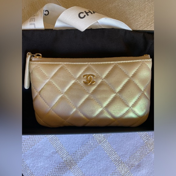 Chanel zipper O case SLG. 2020C pearlescent metallic RARE - Picture 2 of 14
